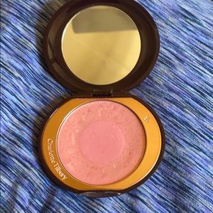 Charlotte Tilbury blush in “Love Glow”